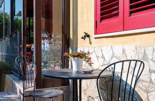 San Foca Apartment | Room 'Villa Nike - 1' with Shared Pool, Wi-Fi and Air Conditioning
