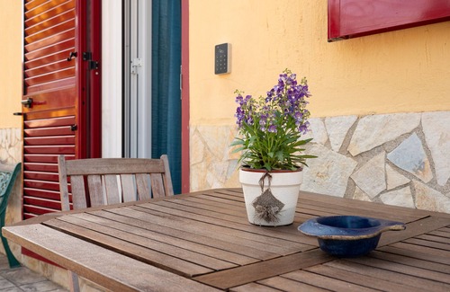 San Foca Apartment | Room 'Villa Nike - 2' with Shared Pool, Wi-Fi and Air Conditioning