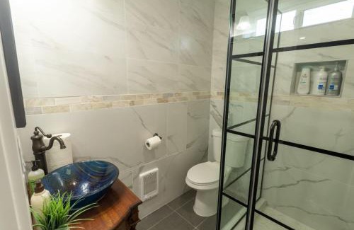 Parkland House | Room with 2 Twin Beds in Tacoma