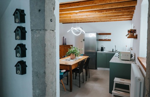 Cison di Valmarino Apartment | Room 'With a View of the Village' with Wi-Fi and Air Conditioning