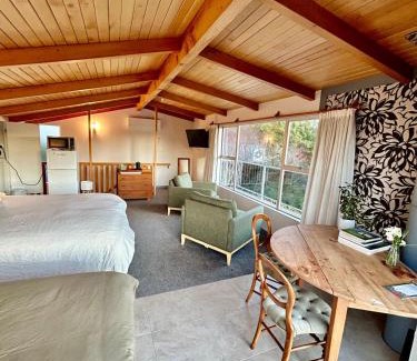 Kinloch Apartment | Room with a View