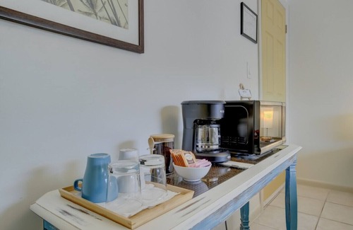 River Oaks Villa | Room with all comfort you need near Downtown