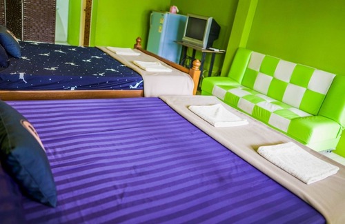 Amphawa Hotel | Roomquest Amphawa Vaylasamran Floating Market