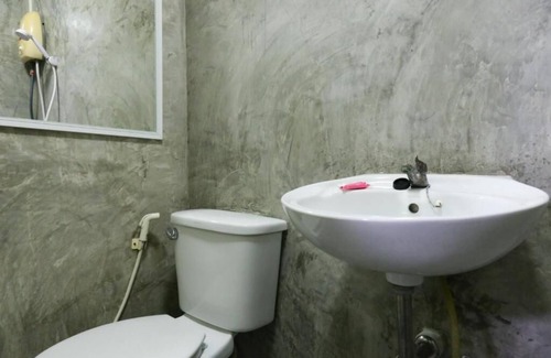 Amphawa Hotel | Roomquest Amphawa Vaylasamran Floating Market