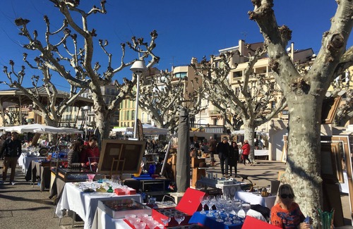 Le Suquet Apartment | rooms 40 m² 100 m from the beach and harbor 5 minutes from the Croisette Luxury building