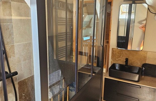 Vendeuvre-sur-Barse Bed & Breakfast | Rooms near Nigloland, Orient Forest lakes, Troyes,