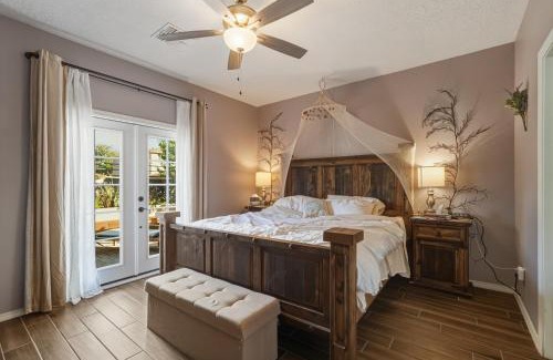 Vecinos Del Bosque House | Rooms nr Old Town-Bosque Trails