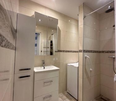 Siedlce House | Rooms4Less