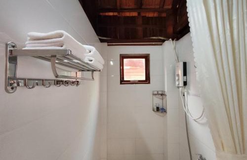 Cho Lach Hotel | Rooster Mekong Resort