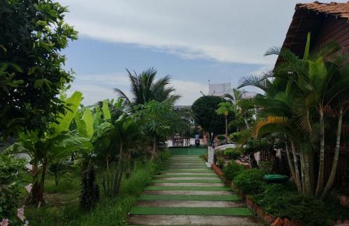 Cho Lach Hotel | Rooster Mekong Resort