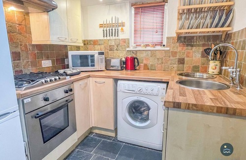 Bridport Cottage | Rope Cottage - traditional cottage close to town