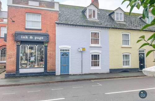Bridport Cottage | Rope Cottage - traditional cottage close to town