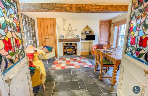 Bridport Cottage | Rope Cottage - traditional cottage close to town