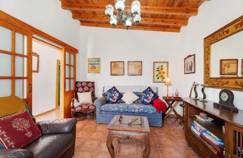 Alojera House | Rosa del Negro
