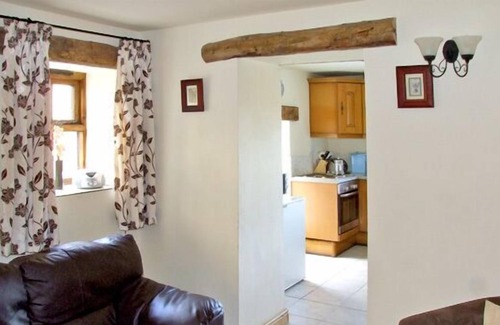 Sparrowpit Cottage | ROSE BARN, pet friendly, character holiday cottage in Sparrowpit