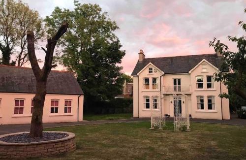 Irvinestown House | Rose Cottage