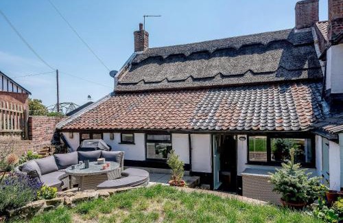 Reedham House | Rose Cottage