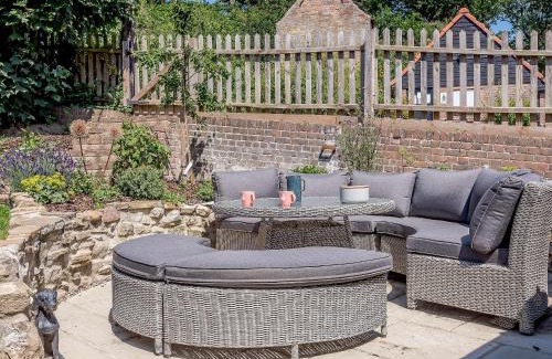 Reedham House | Rose Cottage