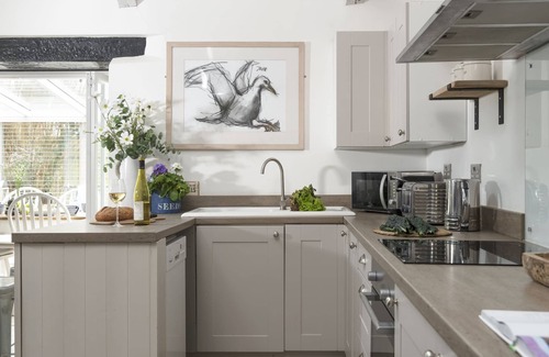 Saint Erth Praze House | Rosehendra - A beautifully refurbished pet-friendly barn conversion with two bedrooms, a log burner