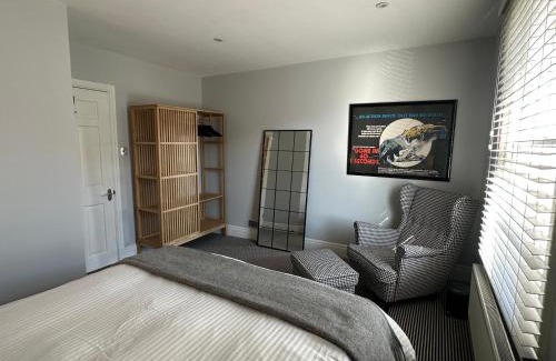 Cookham House | Roseleigh Cottage in the Heart of Cookham
