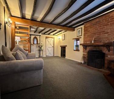 Brentwood House | Rosemary cottage