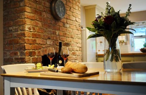 Holestone Moor House | Rosemary cottage -Your Cozy Countryside Escape, Matlock