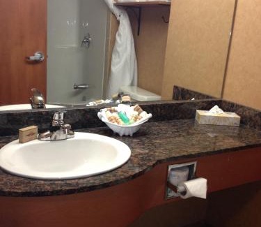 Rosslyn Hotel | Rosslyn Inn & Suites