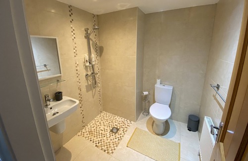 Rostrevor Resort | Rostrevor Valley Holiday Park- En-suite Rooms with Hot tub and Private Car Service