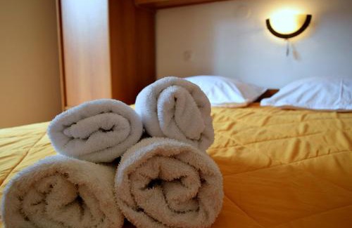 Suha Punta House | Rosy Room