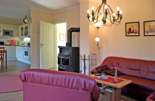 Freest House | rotes Ferienhaus im Fischerdorf
