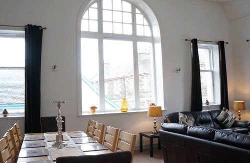 Rothesay Apartment | Rothesay - Apartment - Sleeps9 - Petsok - Parking