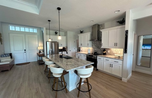 Pine Valley House | Rotonda Retreat - Southwest Florida! Luxurious and quiet escape!