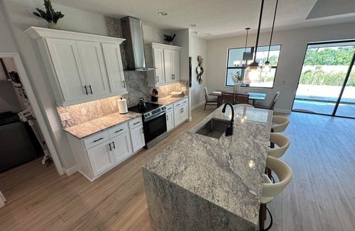 Pine Valley House | Rotonda Retreat - Southwest Florida! Luxurious and quiet escape!