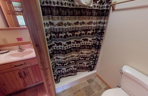 Sabinsville Cabin | Rough Cut Lodge - Suite 2