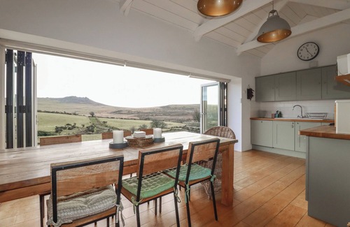 Camelford Cottage | ROUGHTOR BARN, pet friendly, luxury holiday cottage in Camelford