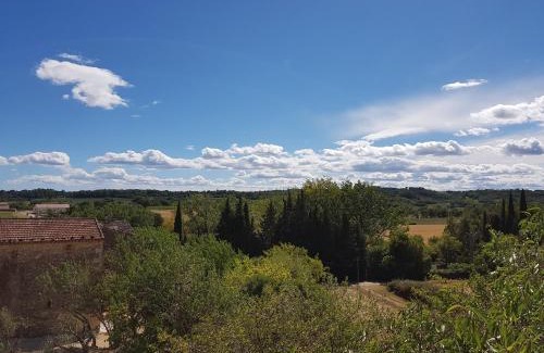 Baron Bed & Breakfast | Roulotte domaine Farigoule