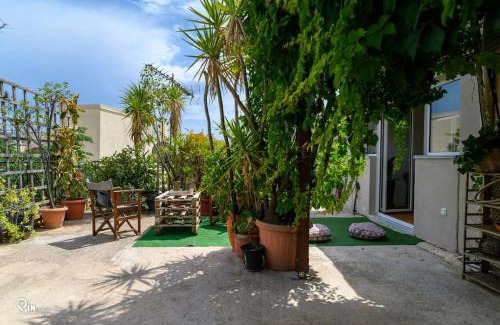 Aigaleo Apartment | Roustic House With Roof Garden