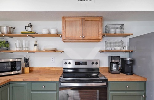 Strafford House | Route 66 Motel