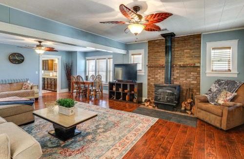 Williams House | Route 66 Retreat Dog-Friendly Home in Williams