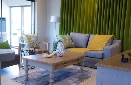 Mbombela Cabin | Rovy Villas Luxurious Chalet