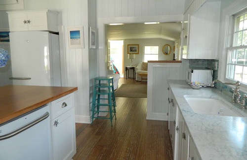 Rowayton Cottage | Rowayton Bungalow-Monthly Only 5,900 until May1 Inquire!
