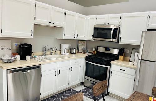 Mundelein House | Roxan Corner