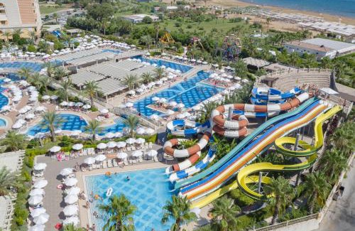 Side Resort | Royal Alhambra Palace