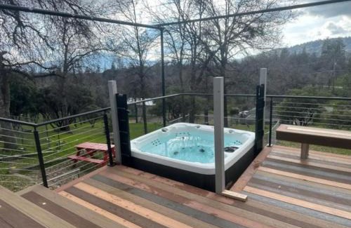 Oakhurst House | Royal Arches Cottages