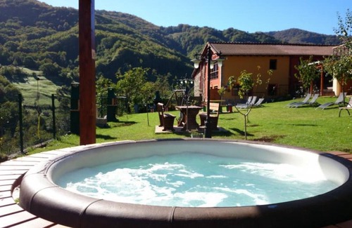 Campiello Cottage | Royal Balcony "King Pelayo" Bear Path