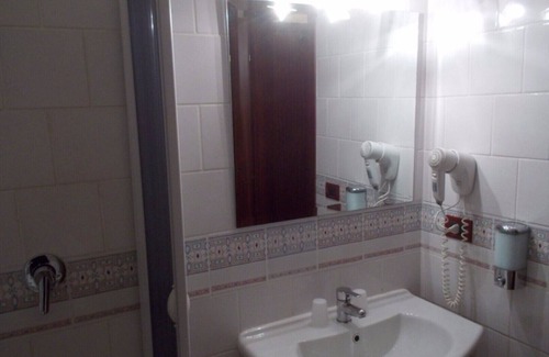 Ospedaletto D'Alpinolo Hotel | ROYAL DOUBLE ROOM - ROYAL HOTEL