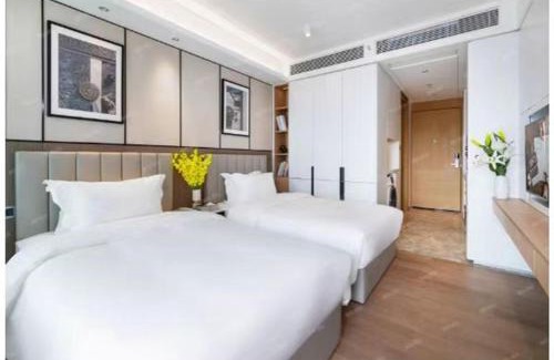 Shajing Apartment | Royal Executive Apartment, Shenzhen World Exhibition & Convention Center, Nearby Shenzhen World North Metro St ation