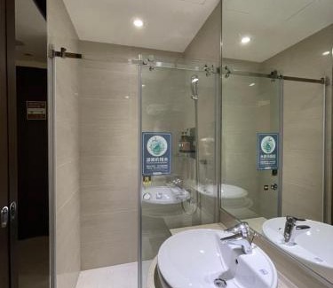 Fengshan District Hotel | Royal Gold Hotel