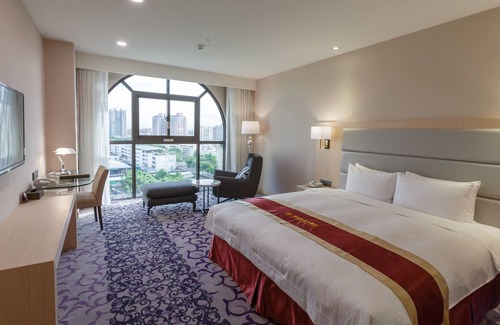 Fengshan District Hotel | Royal Gold Hotel