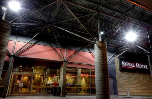 Lloydminster Hotel | Royal Hotel Lloydminster